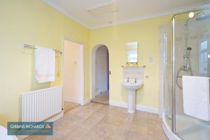 En-Suite Bathroom- click for photo gallery